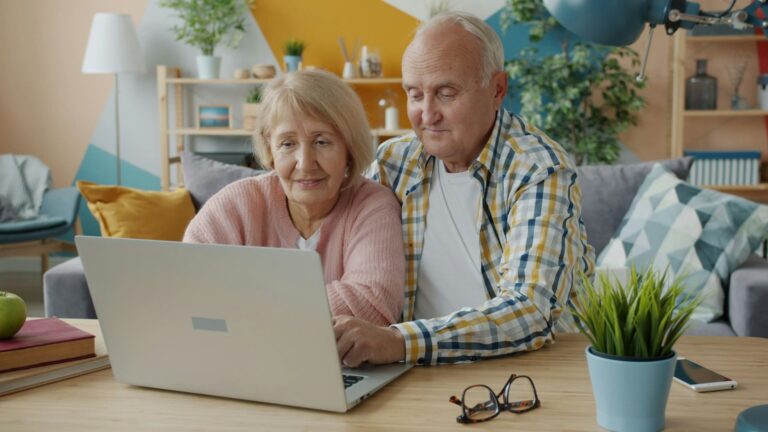 Why Your Elderly Parents Need a Financial Power of Attorney
